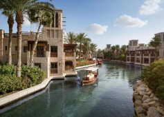 Madinat Jumeirah Dar Al Masyaf и Malakiya Villas в Дубае.