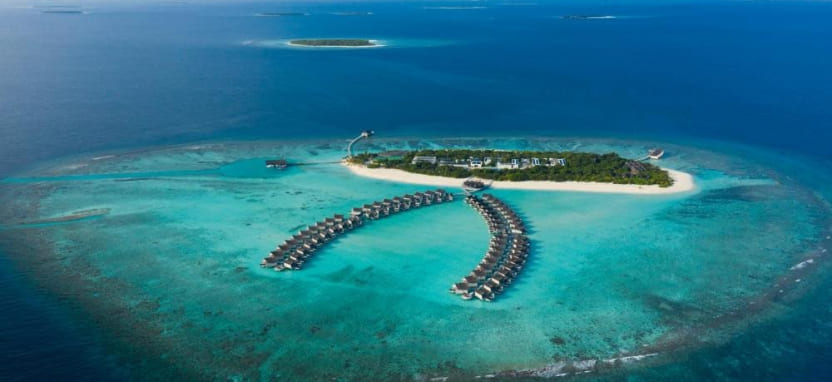 Movenpick Resort Kuredhivaru Maldives 5*