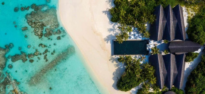 Movenpick Resort Kuredhivaru Maldives 5*