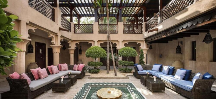 Madinat Jumeirah Dar Al Masyaf и Malakiya Villas в Дубае.